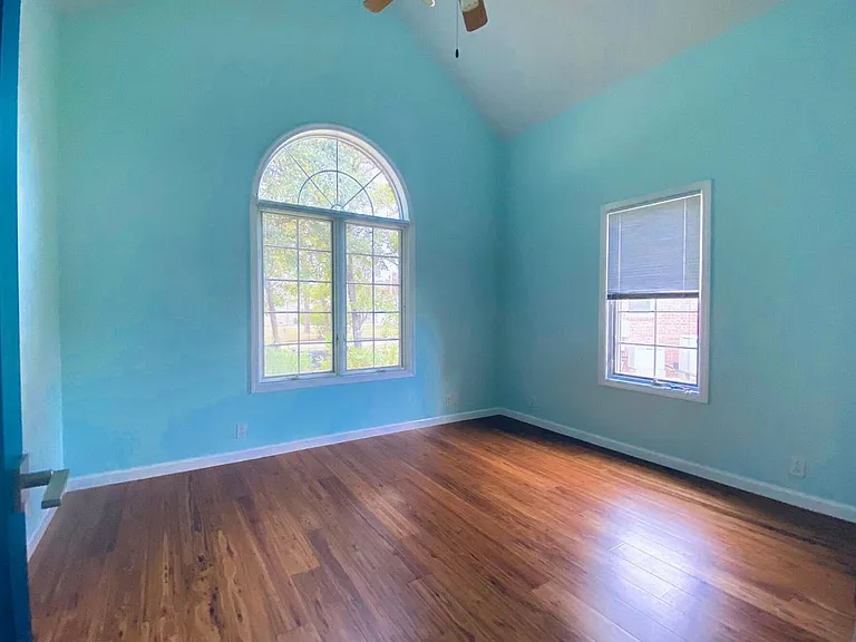 906 Diamond Ct — Photo 32