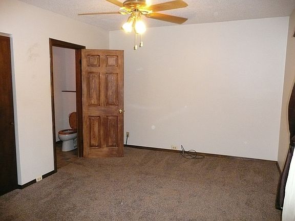 5th image of 3330 Ivanhoe Ave