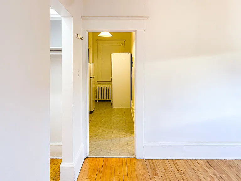 362 Friel St — Photo 73