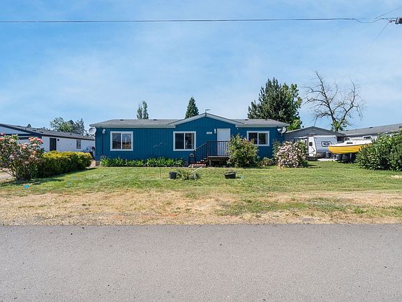 3rd image of 1065 6th St