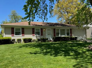 150 Appletree Ln, Valparaiso, IN 46383
