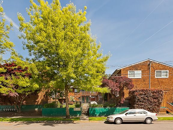 4th image of 2937 SE Waverleigh Blvd Unit 2