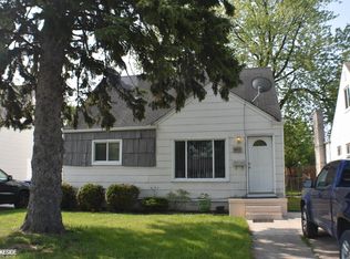 14876 Chesterfield Ave, Warren, MI