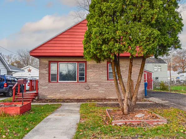 823 E Prairie St, Pontiac, IL 61764