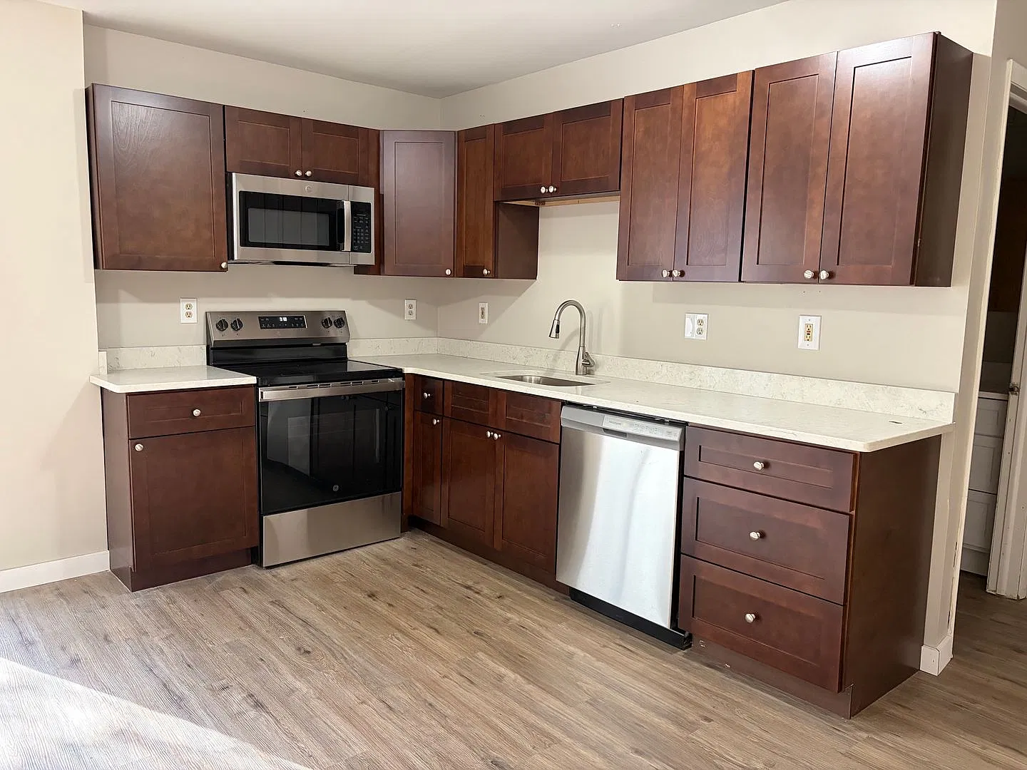 Hudson Terrace Apartments — Photo 3