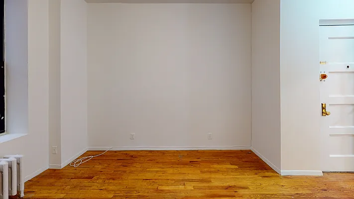 Rented by Bond New York | media 3