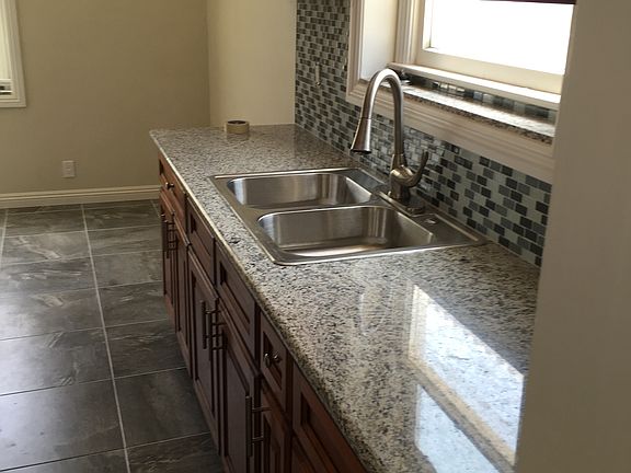 3rd image of 4414 Landis Ave