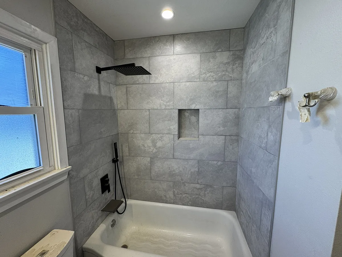 Building Photo - 2024 San Anseline Ave