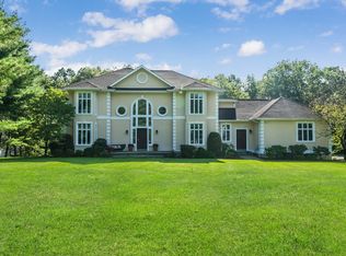 5 Quaker Ln, West Harrison, NY 10604