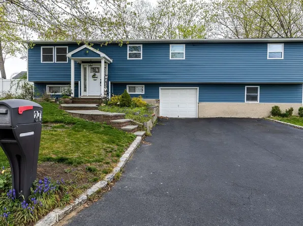 27 Deville Drive, Selden, NY 11784