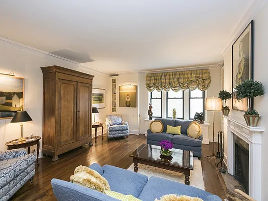 Sold by Sotheby's International Realty | media 14