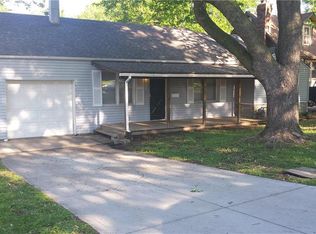 1226 Randall Rd, Independence, MO 64055