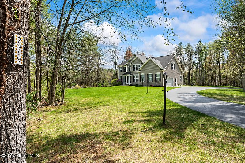 2nd image of 279 Round Lake Road