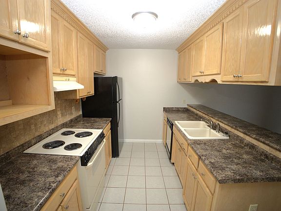 2nd image of 4065 Northlake Dr APT B