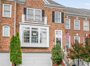 18453 Montview Sq, Leesburg, VA 20176