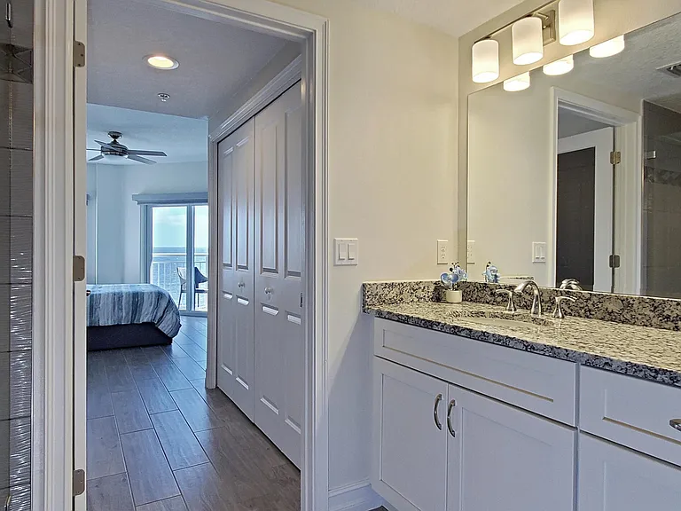 1805 Riverside Dr #205 — Photo 21