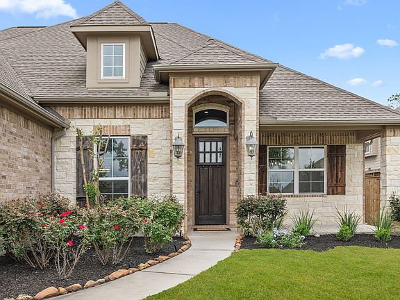 2nd image of 18843 Maverick Ranch Rd E