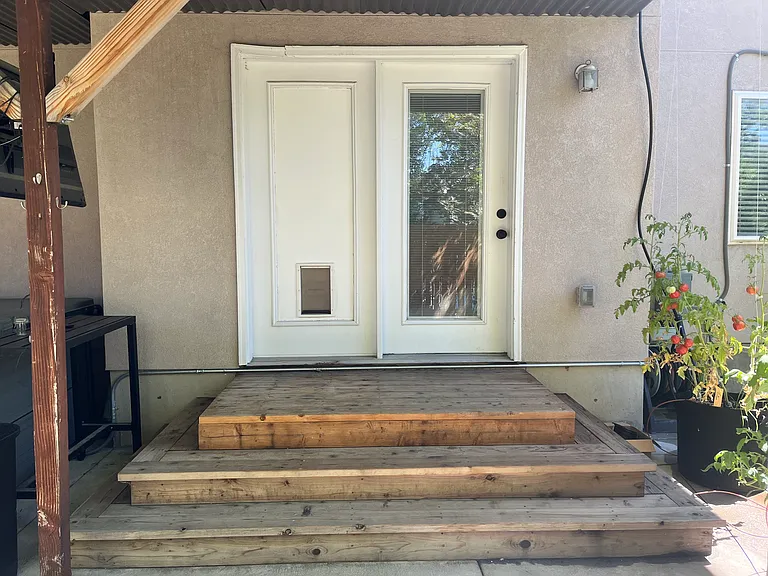 Private entrance.