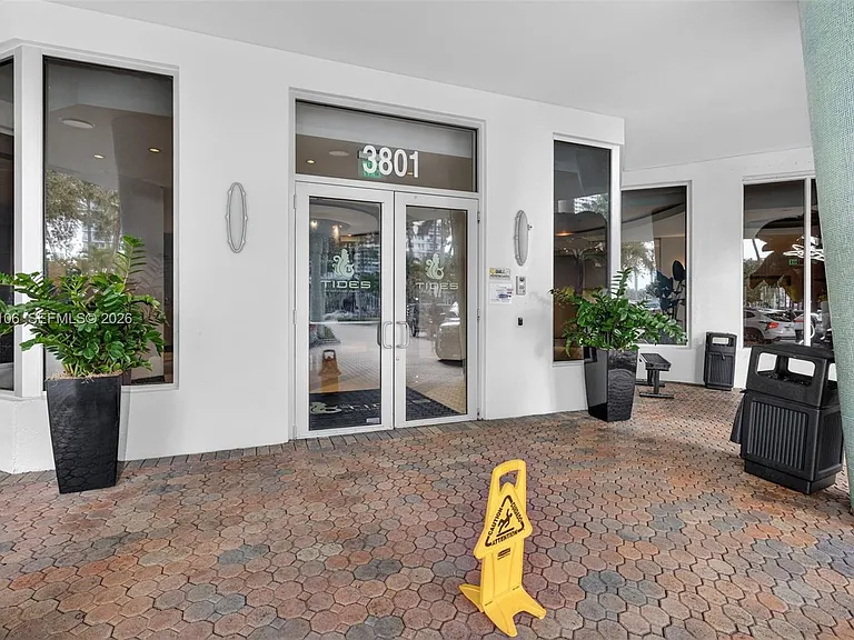3801 S Ocean Dr #4R — Photo 3
