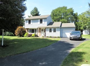 1575 Bromley Dr, Harleysville, PA 19438