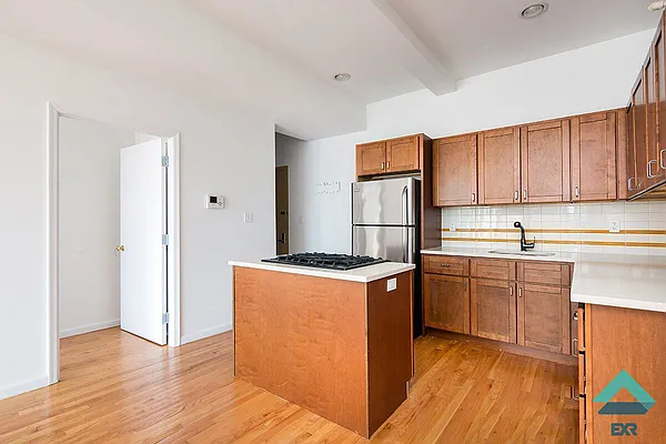 Rented by EXR | media 8