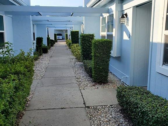 3rd image of 11135 CARRIAGE HILL DRIVE #3