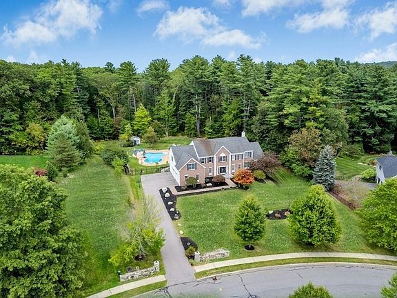 2nd image of 25 Valley View Dr