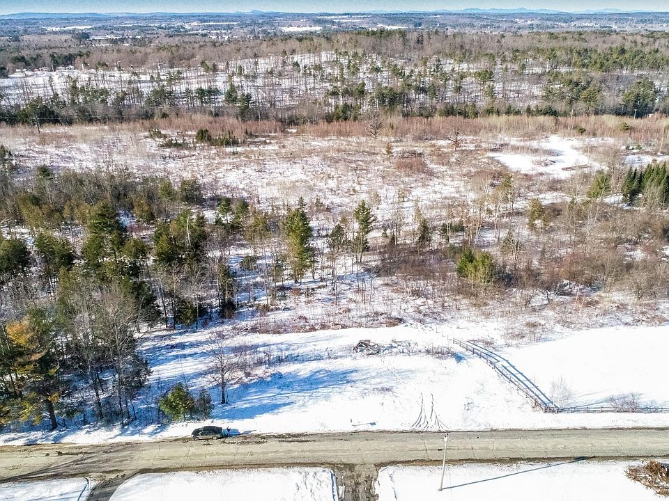 2nd image of 243 Bassett Rd