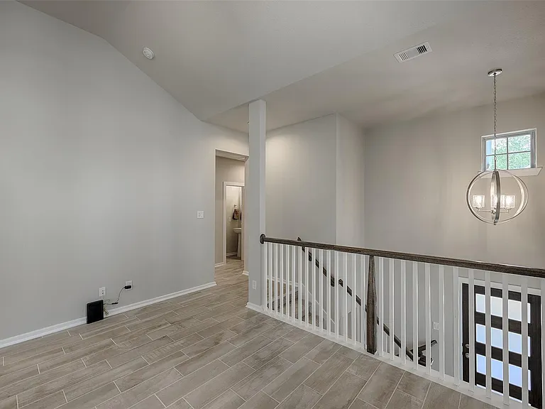 115 Handley Dr — Photo 11