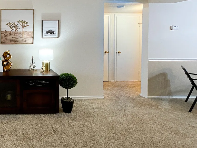 Greenbriar Apartments — Photo 20