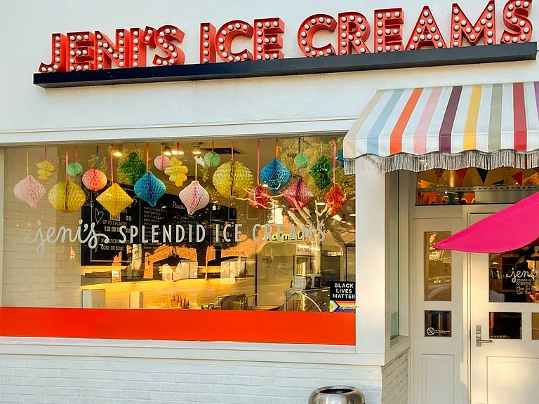 Larchmont Village