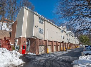 4101 Schindler Ln, Wayne, NJ 07470