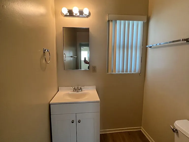 634 Marion Pl — Photo 8