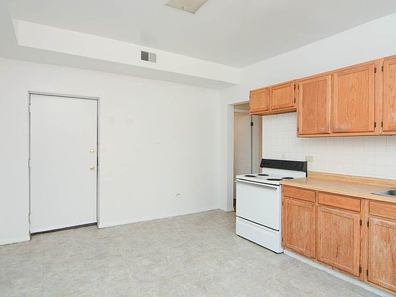 3rd image of 2325 N Kedzie Blvd #2