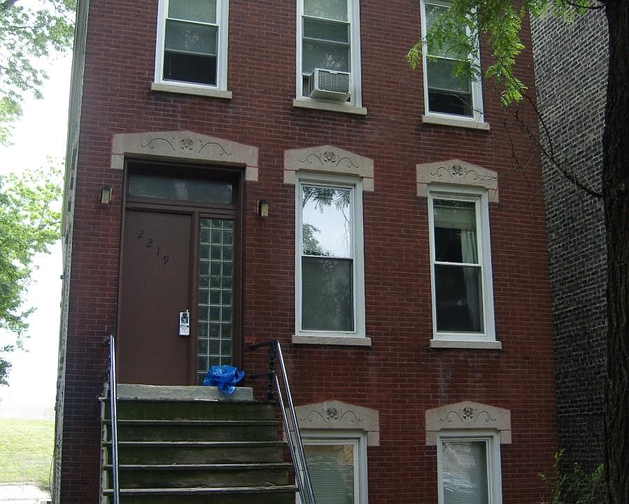 1st image of 2219 N Seeley Ave APT 1F