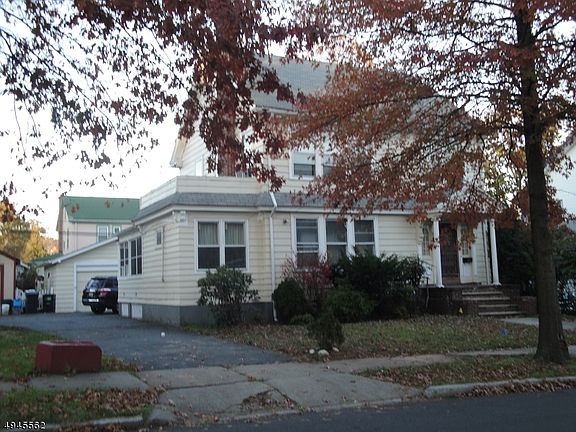 3rd image of 48 Park End Pl