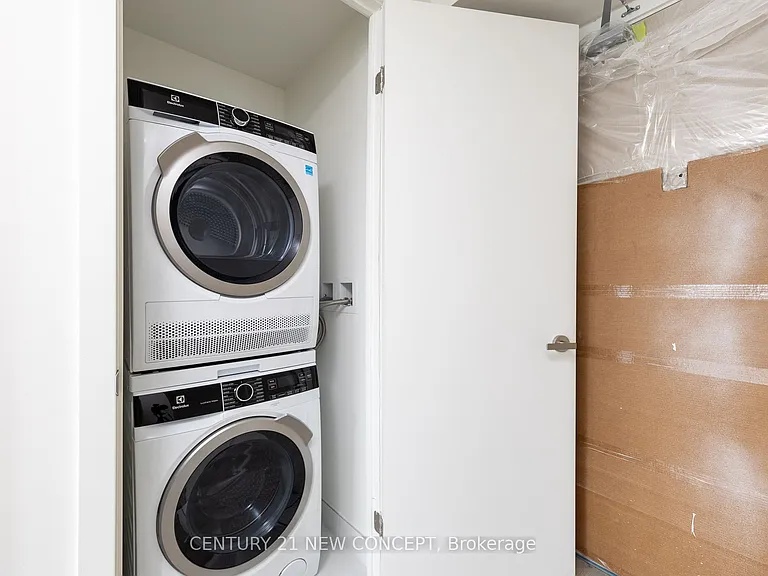 138 Downes St S #3011 — Photo 24