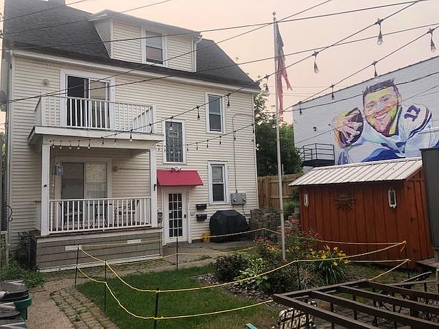 1st image of 1096 S Elmwood Ave