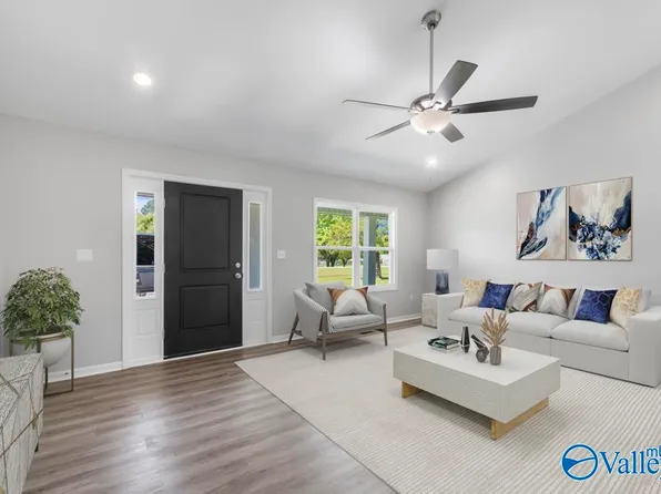 810 Vaughn Bridge Rd, Hartselle, AL 35640