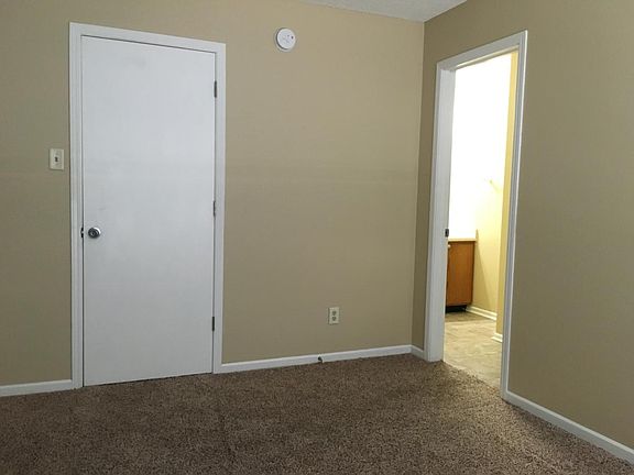 5th image of 9025 Southernwood Way