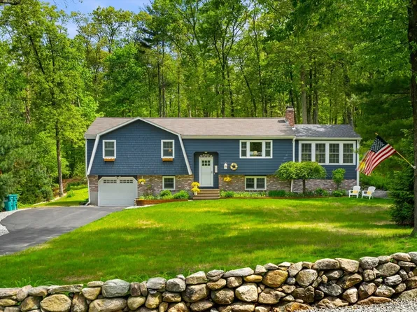154 Carpenter Rd, Northbridge, MA 01534