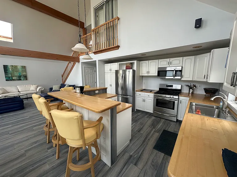 204 Nubble Rd — Photo 6