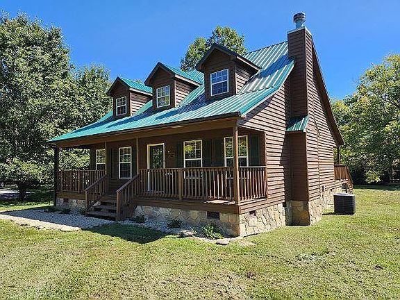 2nd image of 3580 Mountain Creek Way