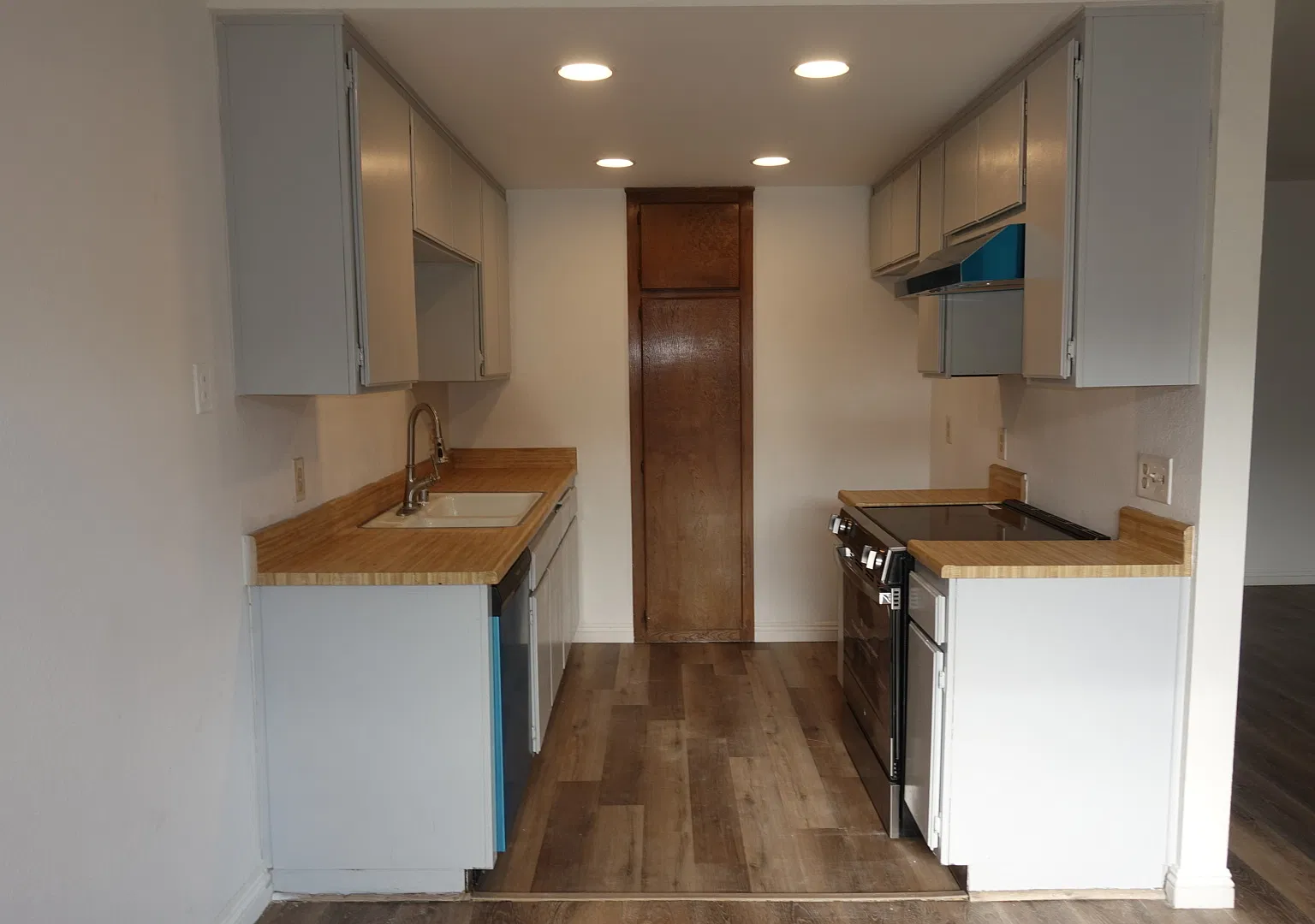 3 bed, 1137 sqft, $2,980 — Photo 4