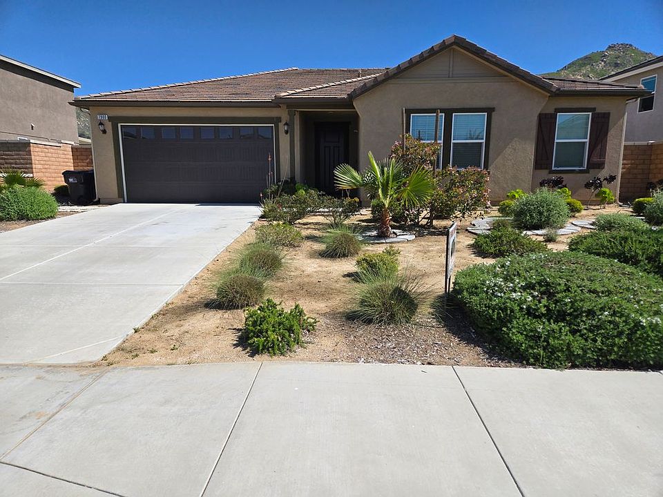 1st image of 7900 Raincross Ct
