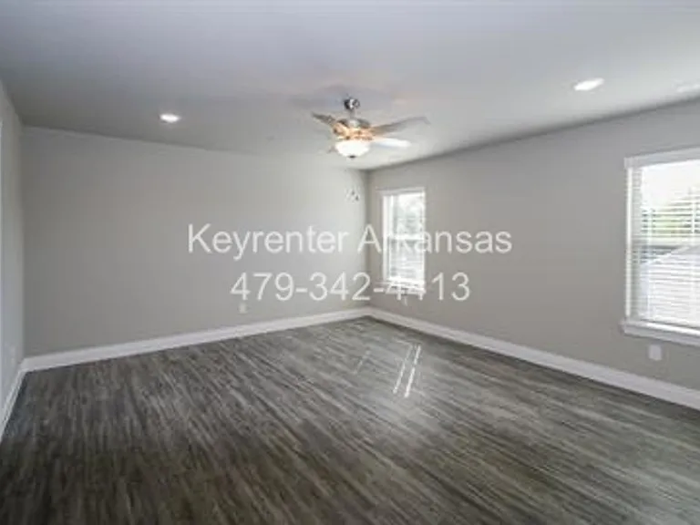 604 E Osage Trce — Photo 11