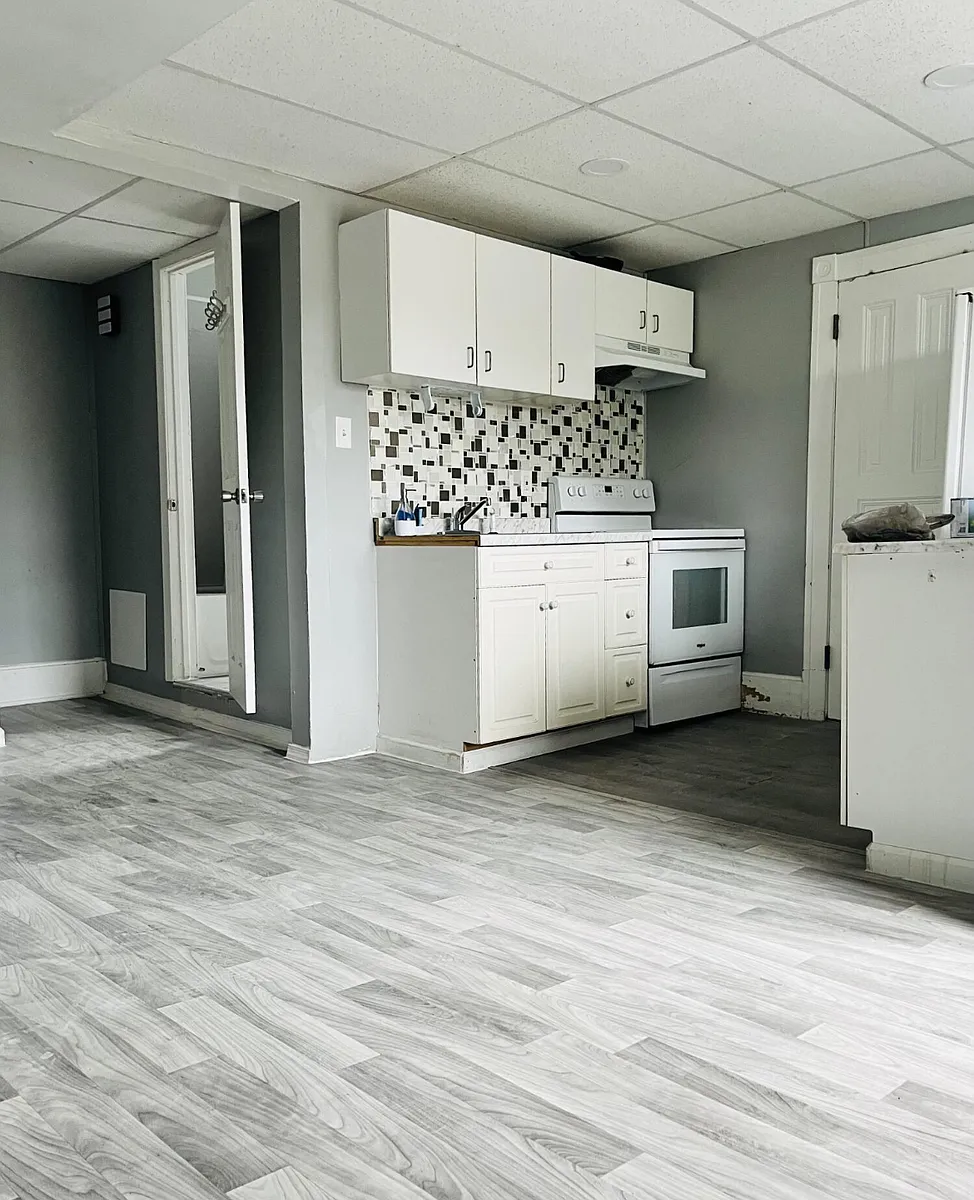 Building Photo - 403 S Franklin St #3