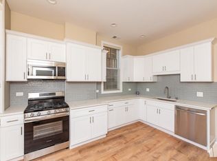 1446 W Lexington St #1F, Chicago, IL 60607