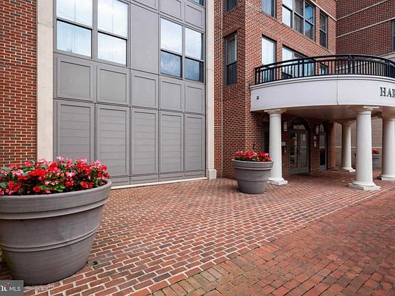 4th image of 485 Harbor Side St APT 601