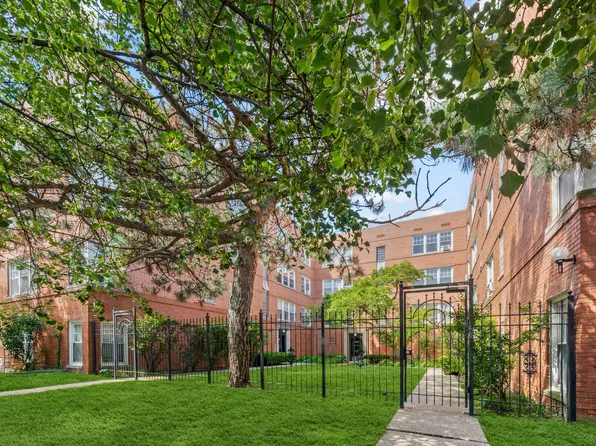 2434 W Farragut Ave APT 3B, Chicago, IL 60625